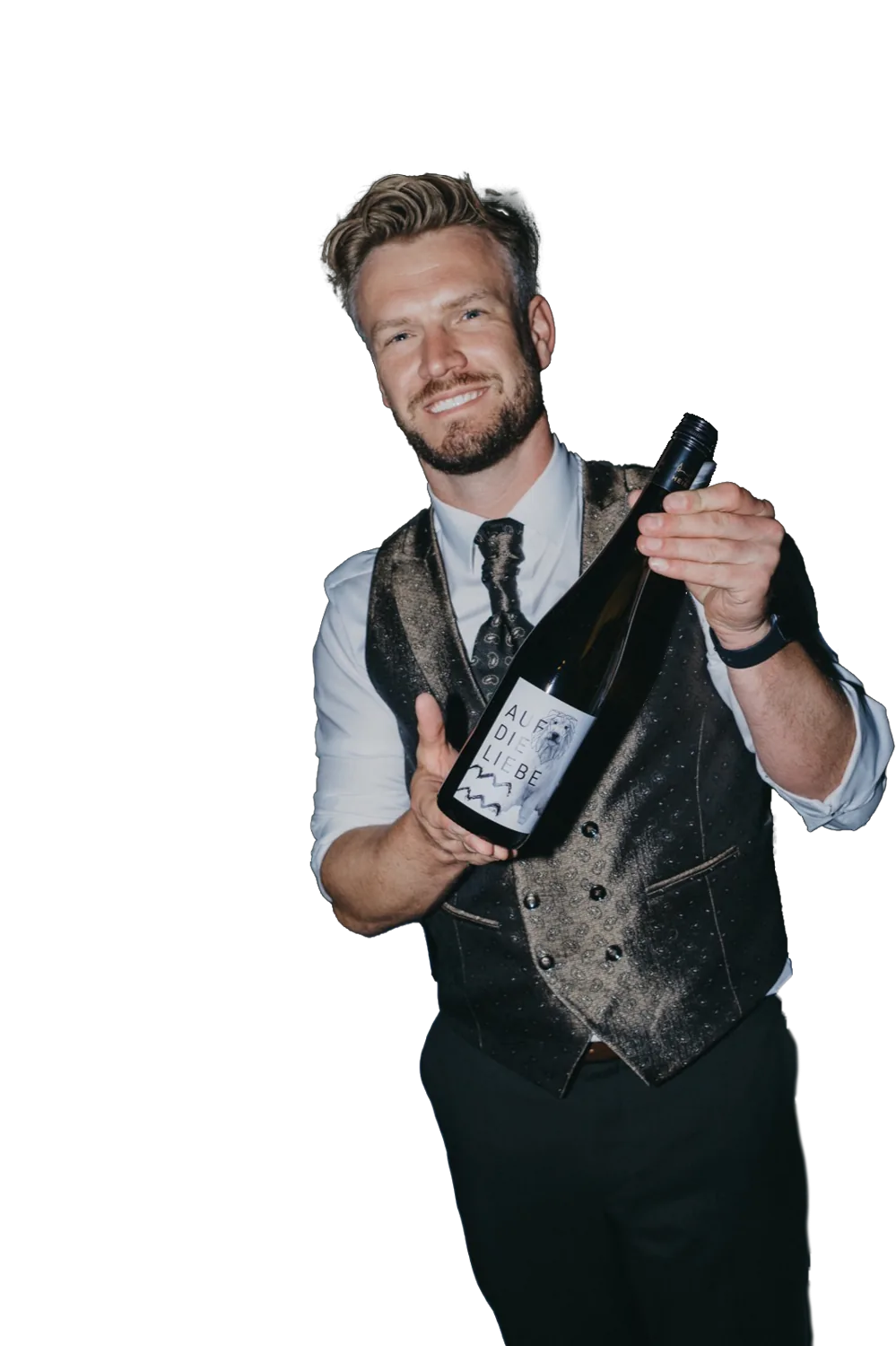 Marcel D. Gillinger mit Weinflasche